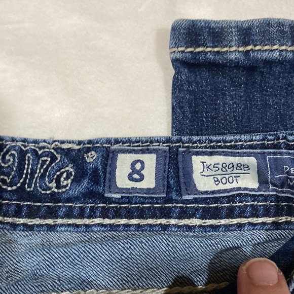 Miss me bootcut jeans. Kids size 8. Is missing one button on the patch. See pic - Picture 4 of 12
